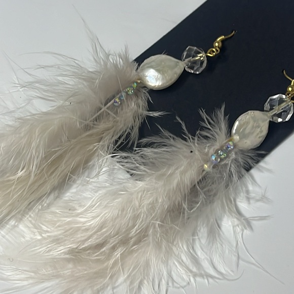 FEATHER & CRYSTAL EARRINGS - Picture 5 of 6